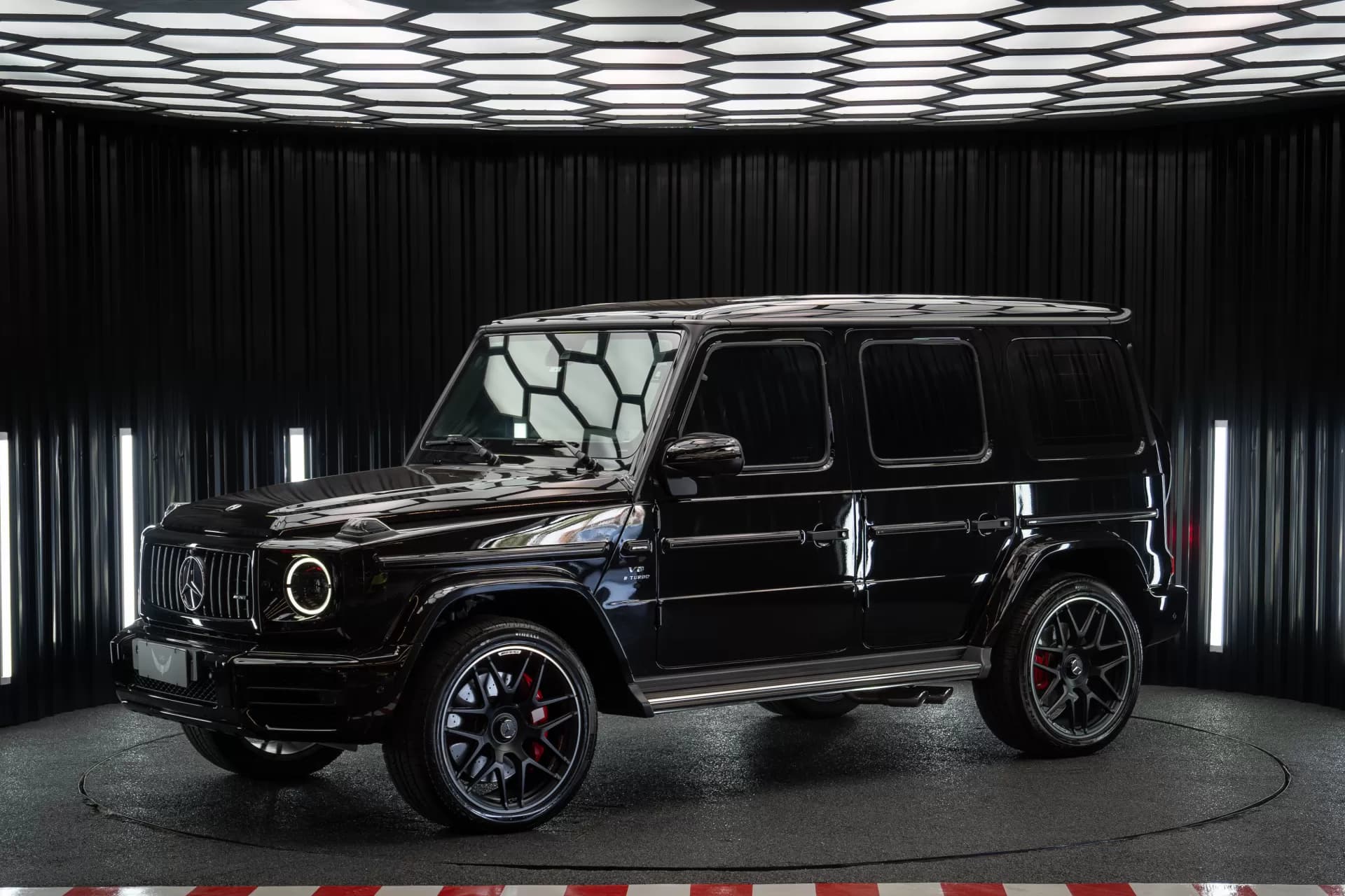 MERCEDES-BENZ G63 AMG