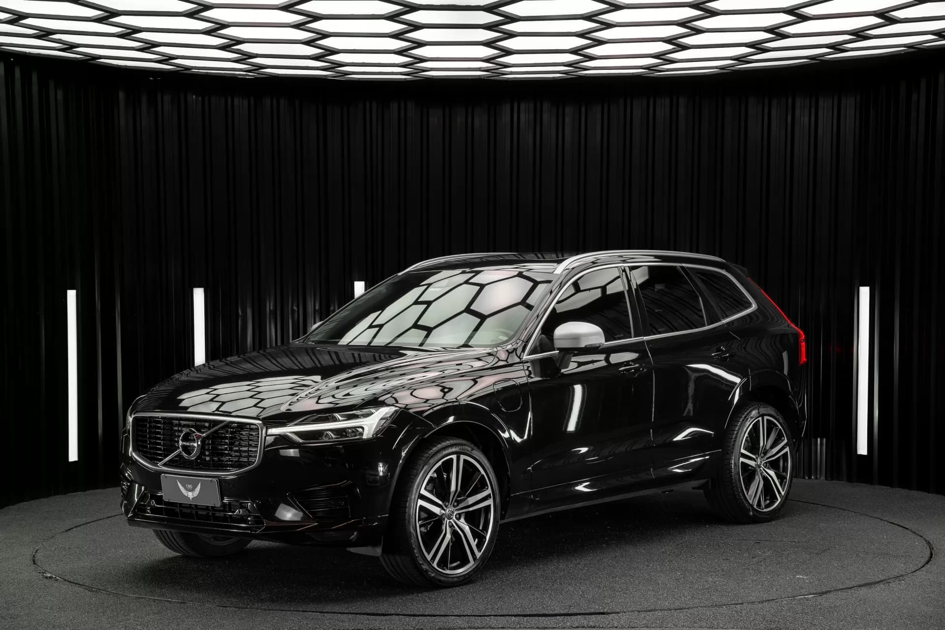 VOLVO XC60 R-DESIGN